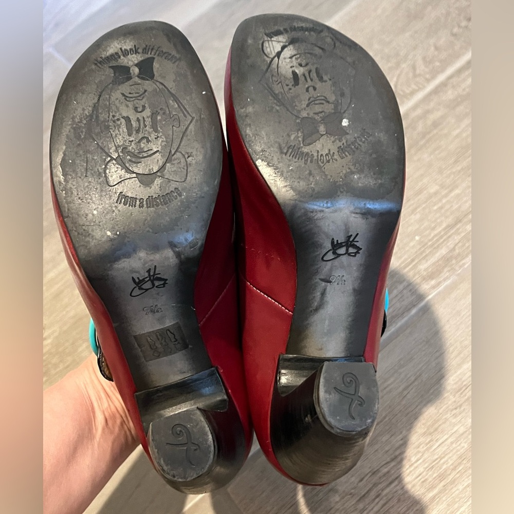 Elegant Red and Black Women's Fluevog Shoes - Picture 6 of 7